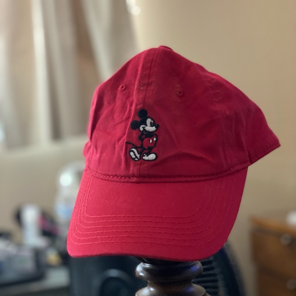 Brand new never worn Disney Mickey Mouse hat